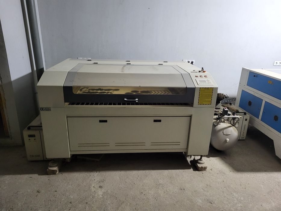 Лазерний станок СО2 ЧПУ