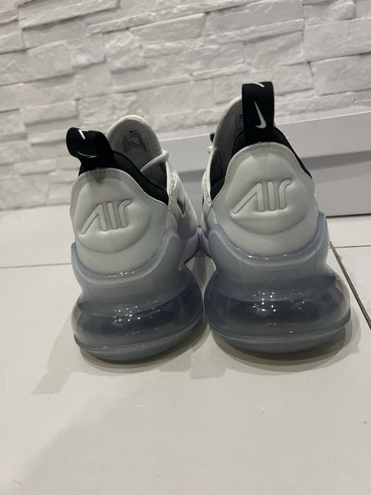 Nike Air Max 270 buty do biegania nowe 43