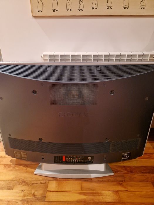 Televisão SONY cinzenta