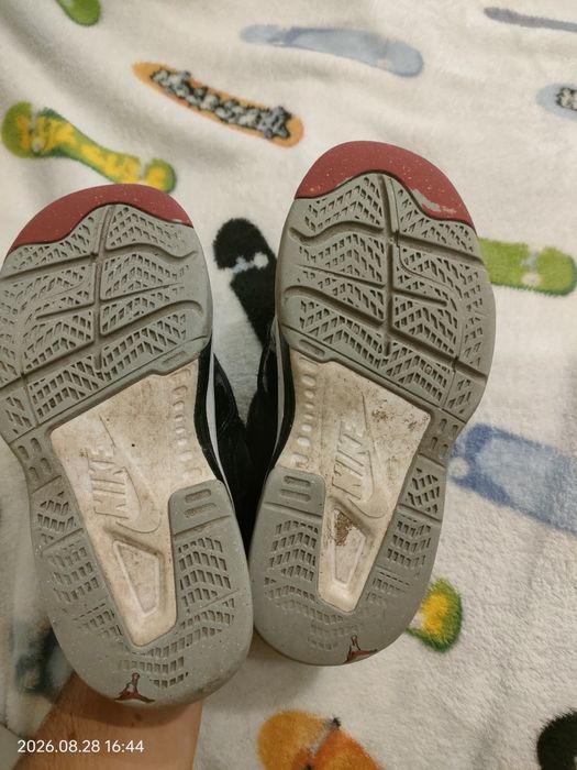 Nike Jordan r. 31,5