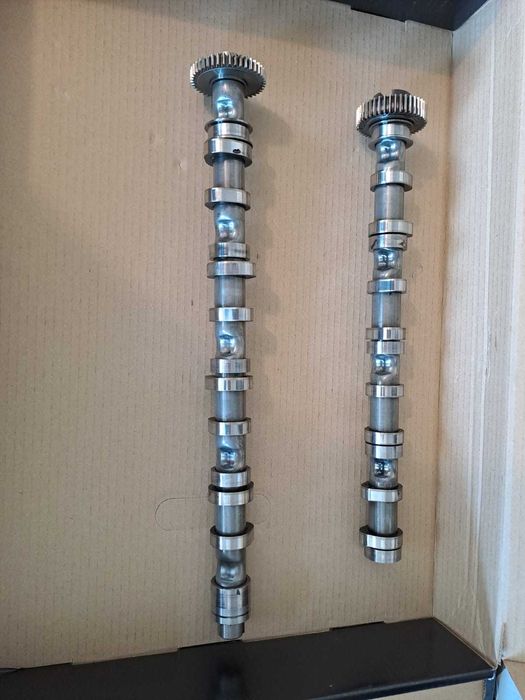 Arvore de cames Volkswagen 03L109022 e 03L109022D