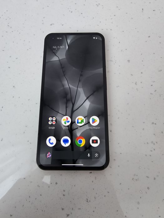 Notching phone (1) 8/256gb