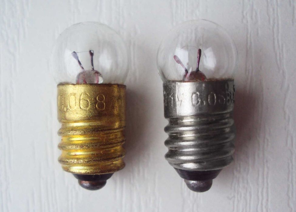 Миниатюрная лампа накаливания МН 1-0,068 СССР. Лампочки 1 Вольт