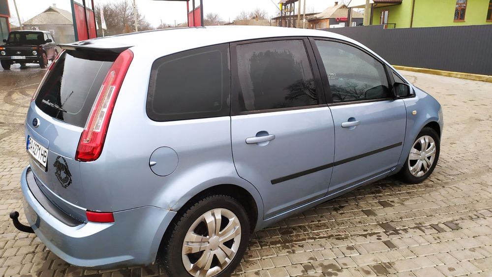 автомобіль Ford c max
