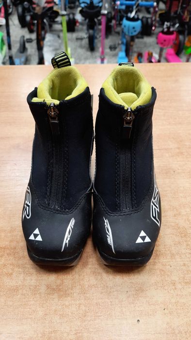 Buty do nart biegowych FISCHER ( rozmiar 28 )