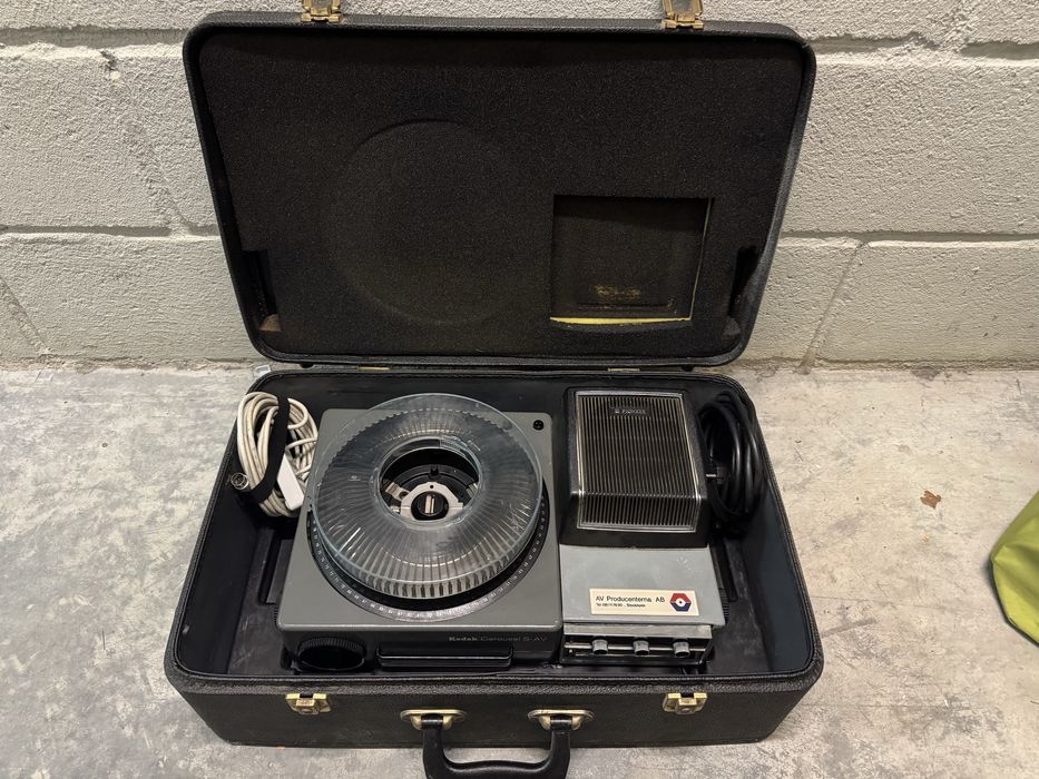 Projetor slides Kodak Carousel S-AV+Audio Pioneer Mini-8 Vintage Pro
