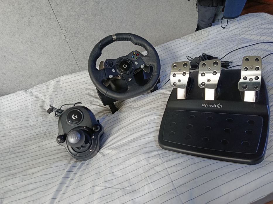 Kierownica Logitech g920 z shifterem.