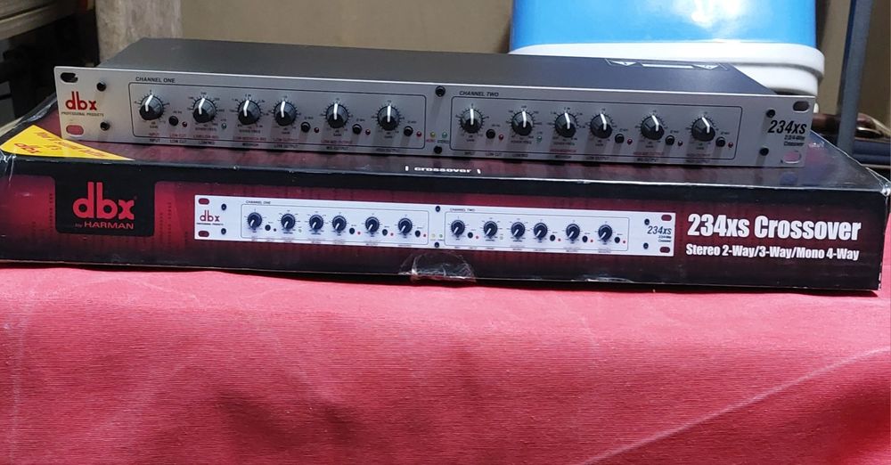 Crossover DBX 234xs