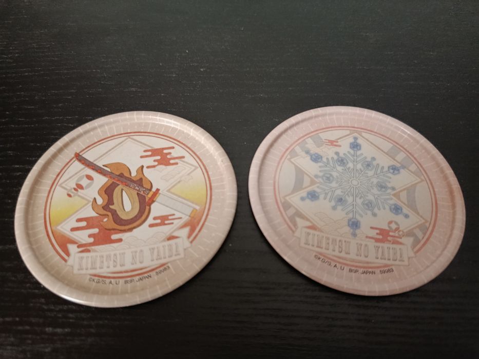 Pratos metálicos Demon Slayer