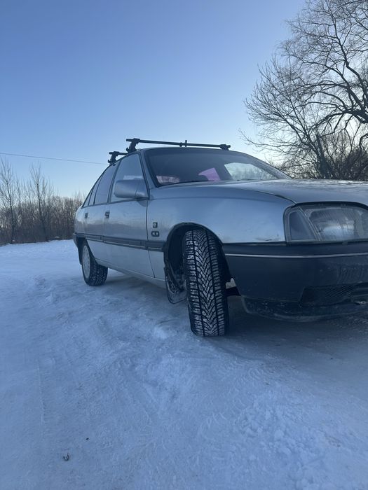 Opel Omega A 1988 рік