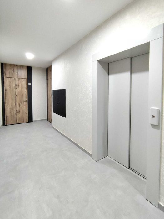 Gallery image