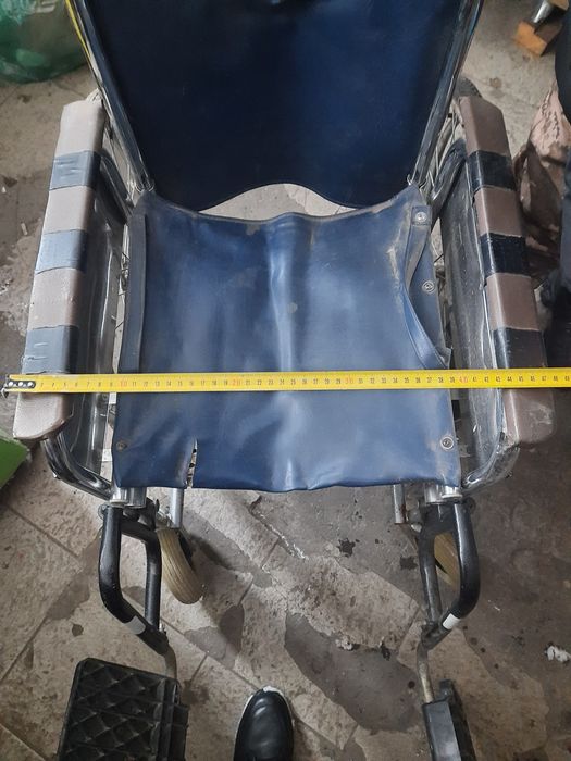 Инвалидная коляска в рабочем состоянии.