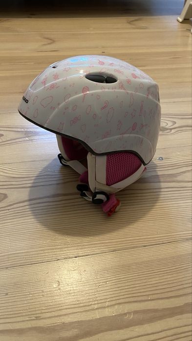 Kask narciarski dla dziewczynki