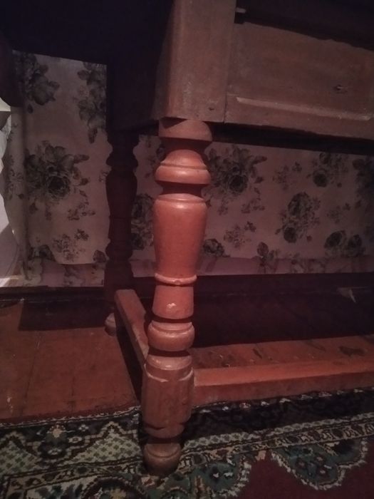 Продам дубовий стіл