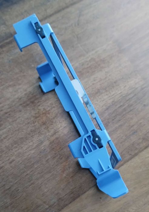 KIESZEŃ RAMKA 3,5 SAS SATA Dell Precision T7400 T7500 0KM503