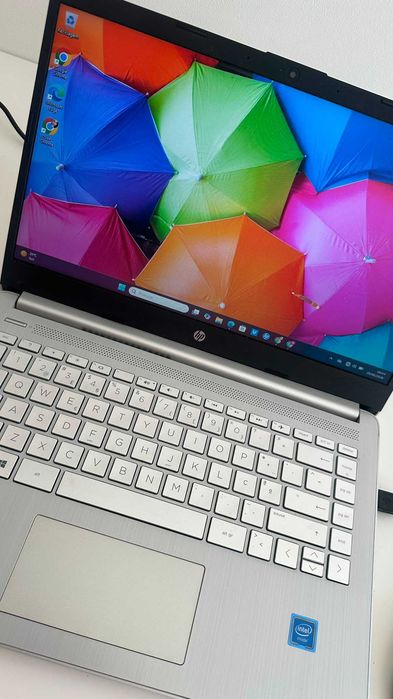 Portatil HP DQ008NP