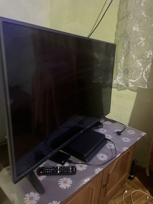 Продам телевізор lg43