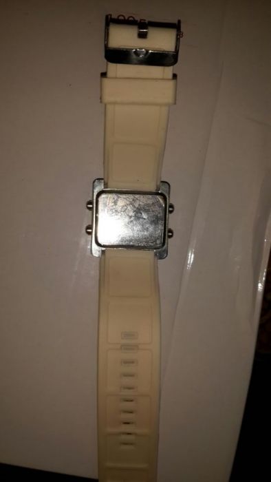 Часы электронные Ladwatch