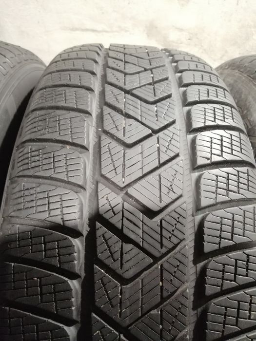 235/60R18 107H M+S Pirelli Scorpion Winter