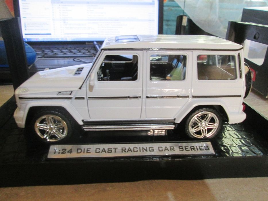 МОДЕЛЬ Mercedes-benz G-63 1:24