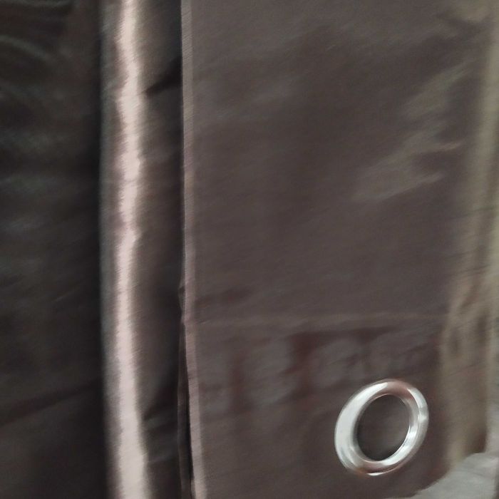 Cortina de cor escuro novo