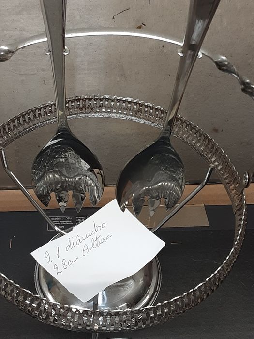 Molheira dá para saladeira também