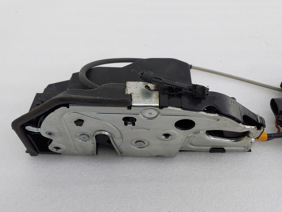 Fechadura / fecho porta trás direito BMW X6 (E71, E72)