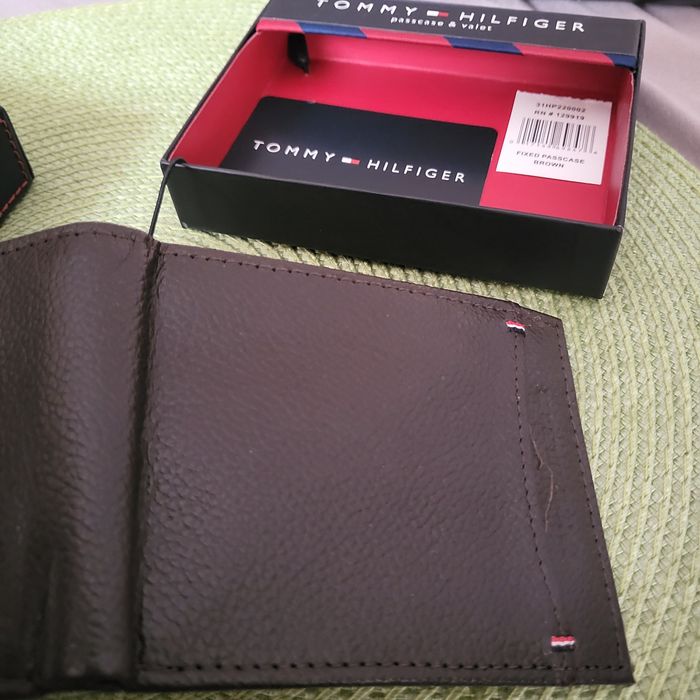 Elegancki portfel Tommy  Hilfiger. Skóra. Nowy