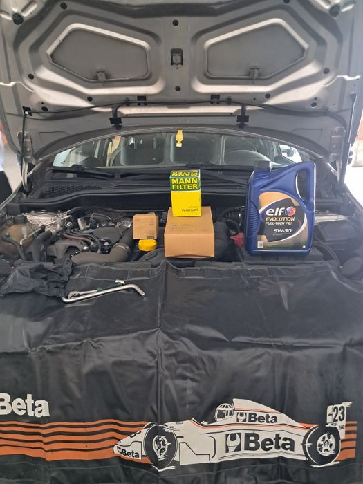 Reparação e manutenção automóvel