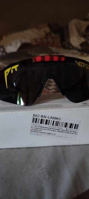 Ultra lekkie okulary przeciwsłoneczne pit Viper