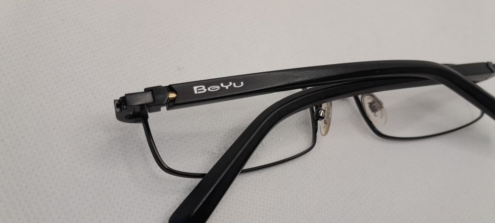 Nowe okulary oprawki BeYu zawiasy flex