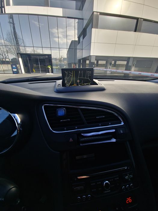 Carrinha de 7 lugares Peugeot 5008 1.6 Blue HDI Style