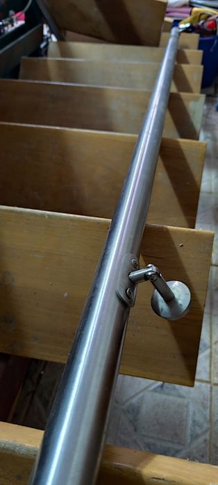 Escada em Madeira e Metal