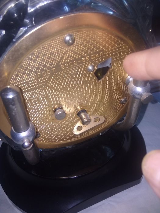 Часы настольные хрустальные
