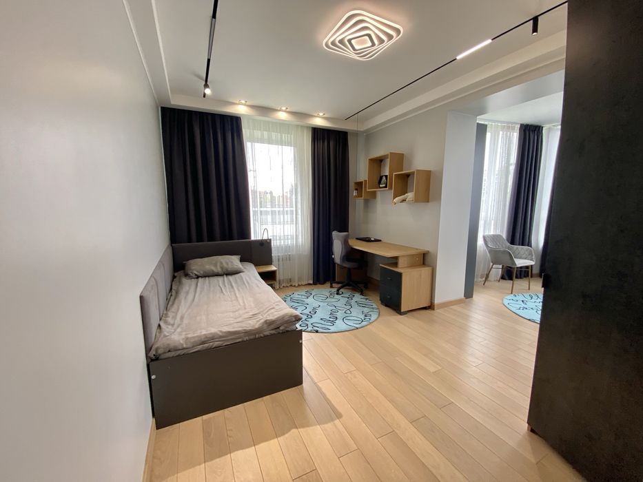 Продається квартира. ЖК Липки. Вул. Мазепи. 83 м². Шикарний ремонт.