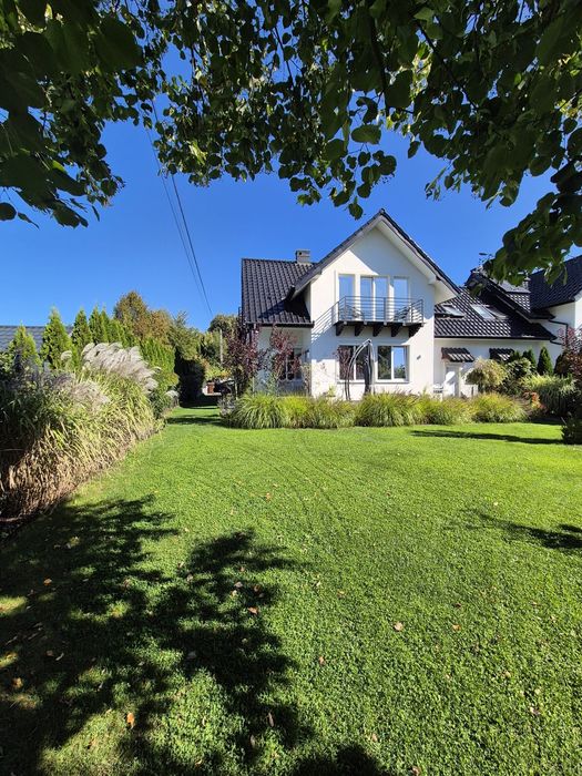 Dom w Smolnicy gotowy do zamieszkania, ogród, garaż, pełne wyposażenie