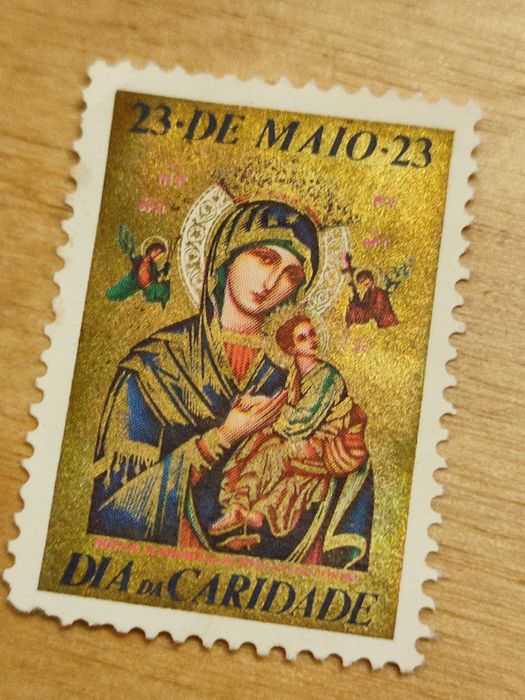 Coleção de selos pássaros peixes Angola Moçambique