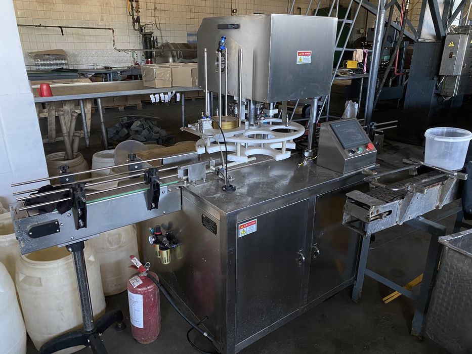 Обладнання для закатки жестяних банок