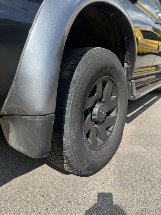 Mitshubishi PAJERO SPORT