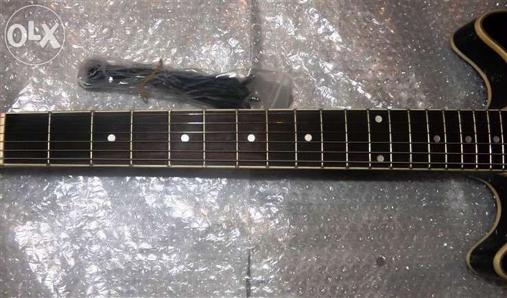 Guitarra eletrica de jazz e blues de marca Cherrystone