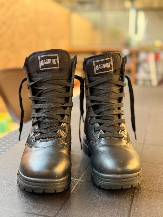 Botas militares pretas