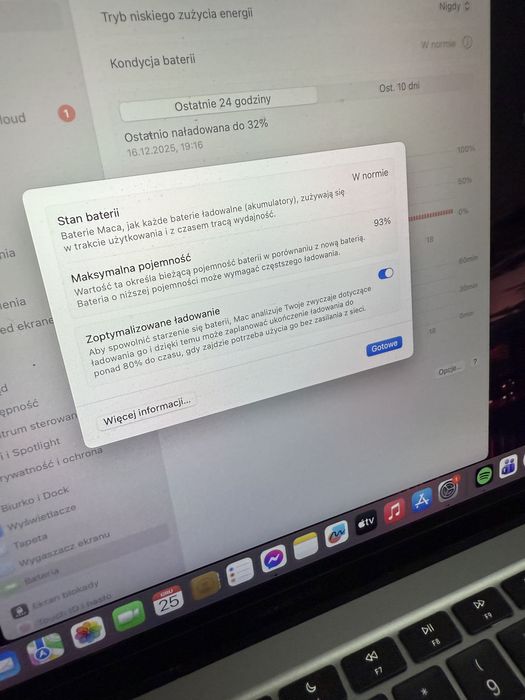 MacBook Air M1 2020 srebrny 8 GB RAM bateria 93%