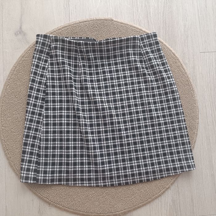 Spódniczka mini, z nacięciem, w kratkę, rozmiar S