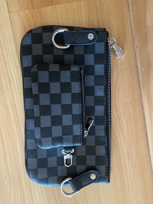 Duas carteiras louis vuitton uma grande e uma pequena