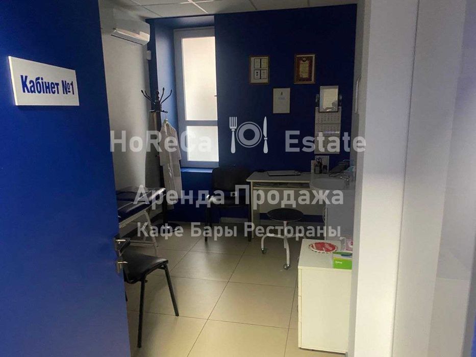 Аренда Фасад Коммерческое помещение 110м2. «Палац Спорту»