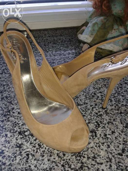 элитные босоножки CUCCI
