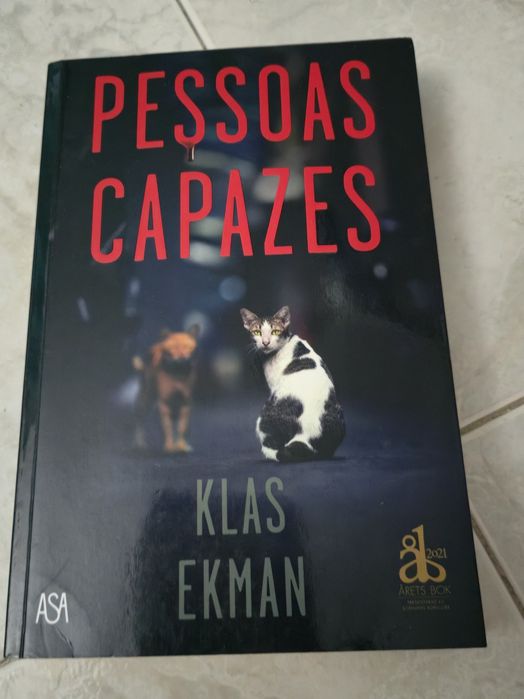 Livros diversos cada 8€
