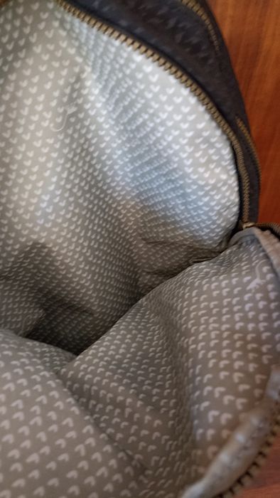 Mochila preta Kipling para laptop