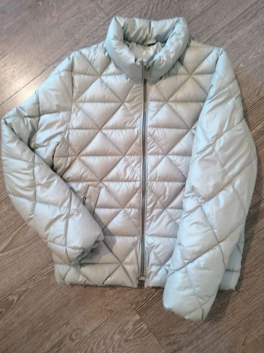 Продам курточку Zara