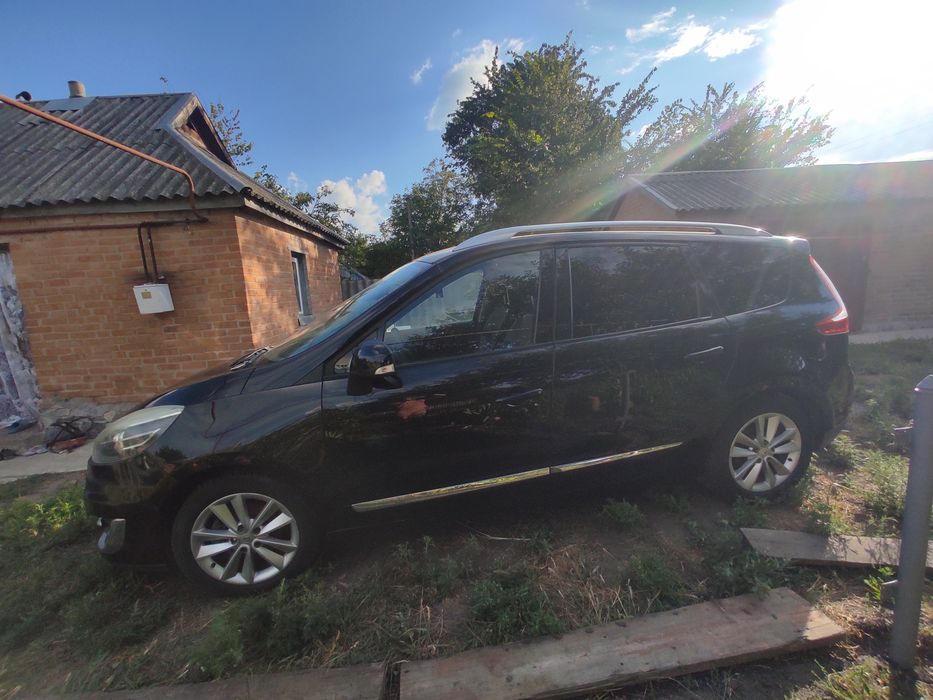 Продам  Reno Scenic 3 2012 дизель 1,6 двигатель K9К
